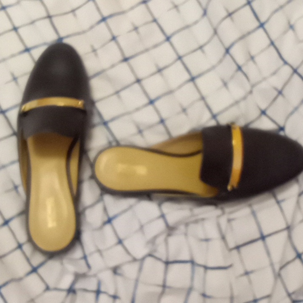 Michael Kors shoes - Picture 2 of 2